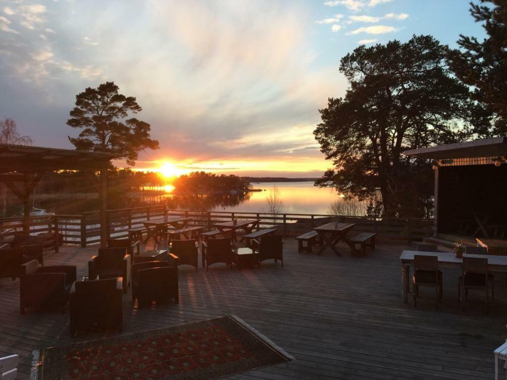 Vita Grindarna / Djuroe Havsbad Villa Djurhamn Bagian luar foto