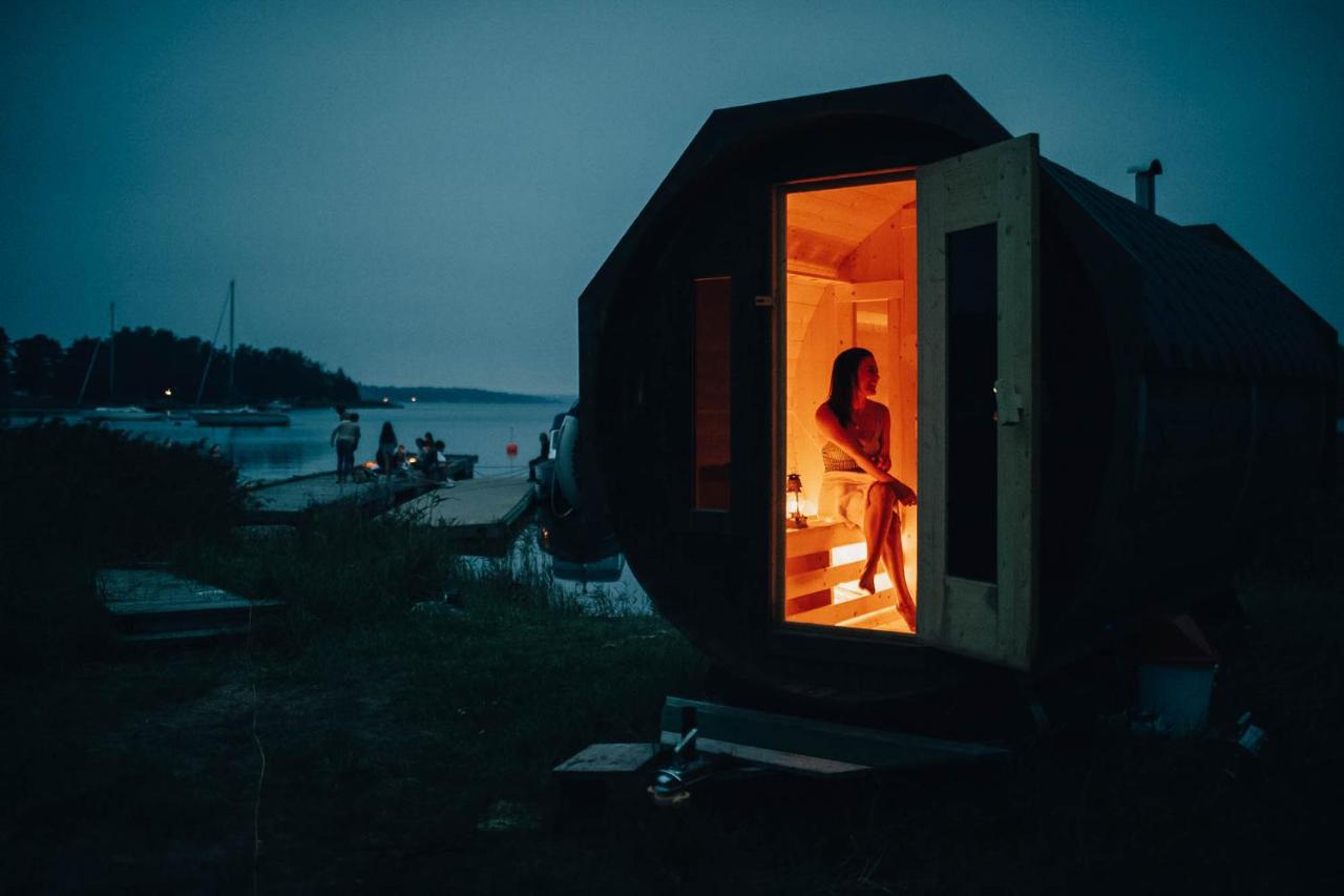 Vita Grindarna / Djuroe Havsbad Villa Djurhamn Bagian luar foto