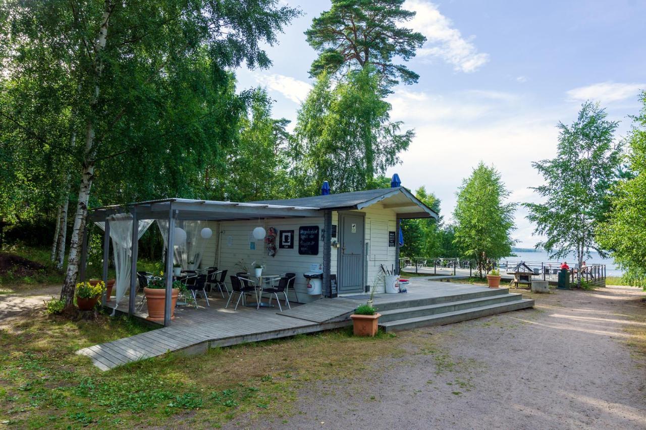 Vita Grindarna / Djuroe Havsbad Villa Djurhamn Bagian luar foto