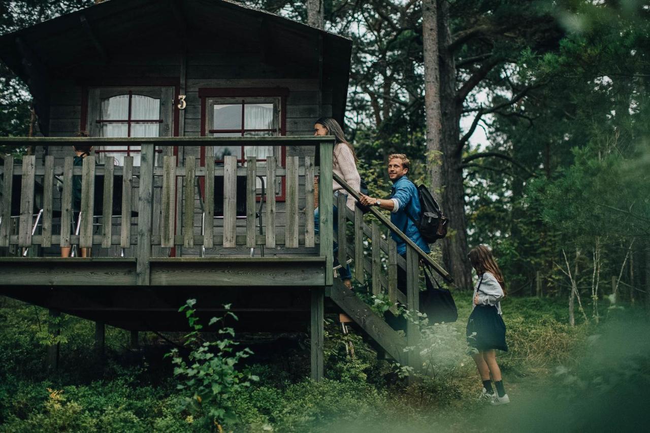 Vita Grindarna / Djuroe Havsbad Villa Djurhamn Bagian luar foto